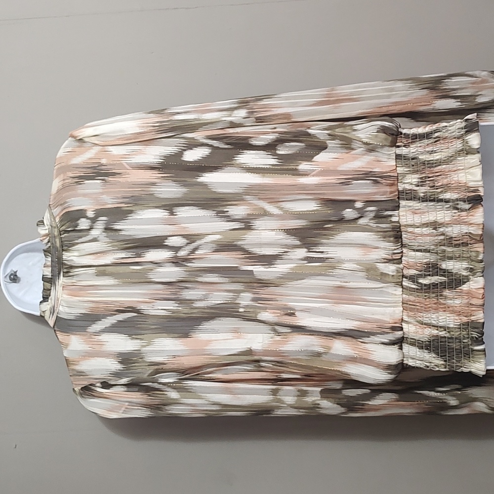 Women‎ blouse - Picture 10 of 10